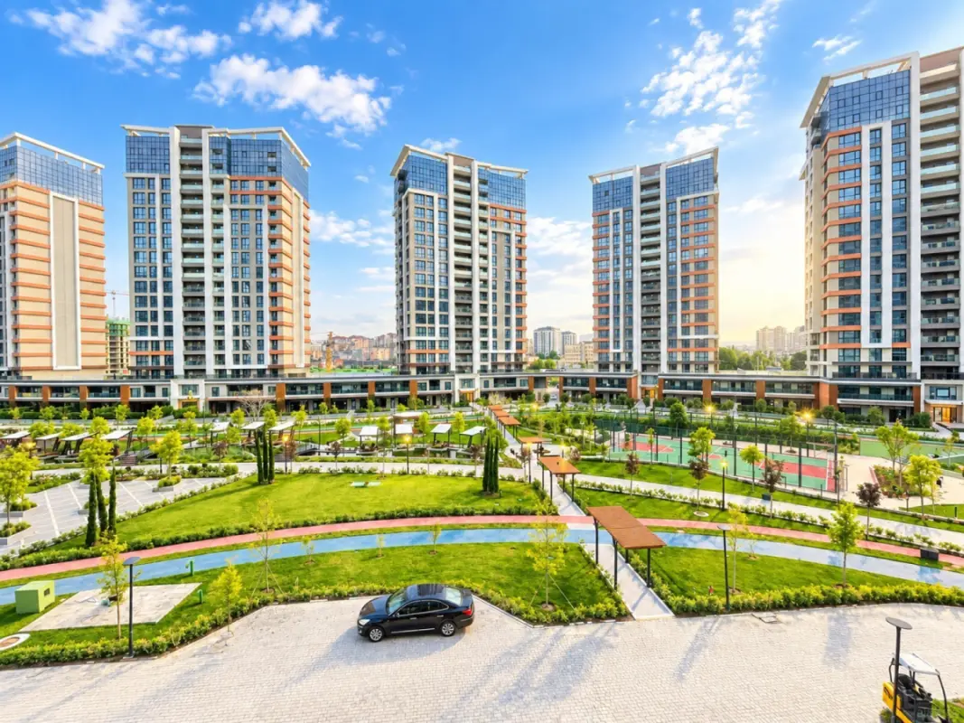 Satılır 3 otaqlı mənzil 107 m²
