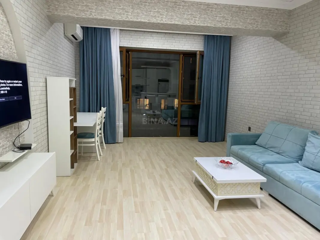 Kirayə verilir 2 otaqlı mənzil 80 m²