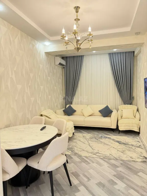 Satılır 3 otaqlı mənzil 76 m²