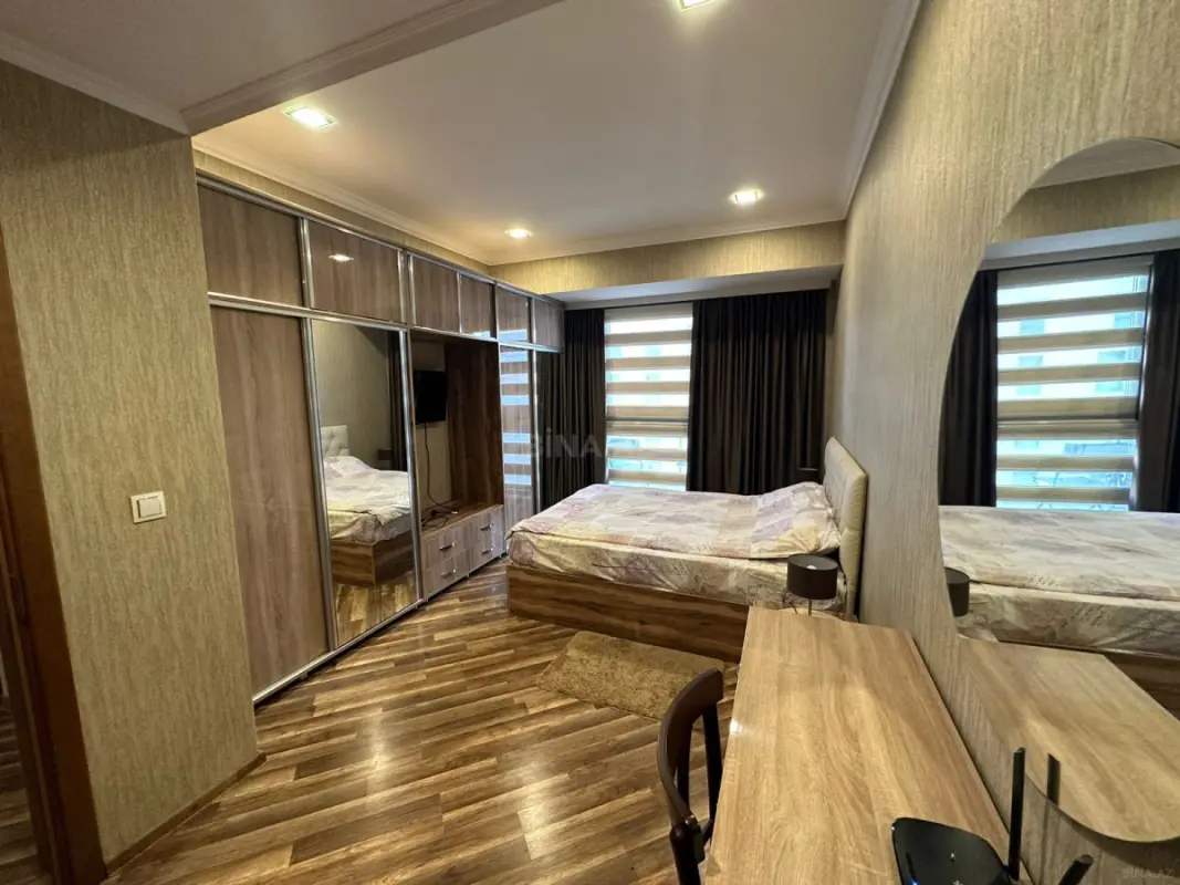 Kirayə verilir 2 otaqlı mənzil 120 m²
