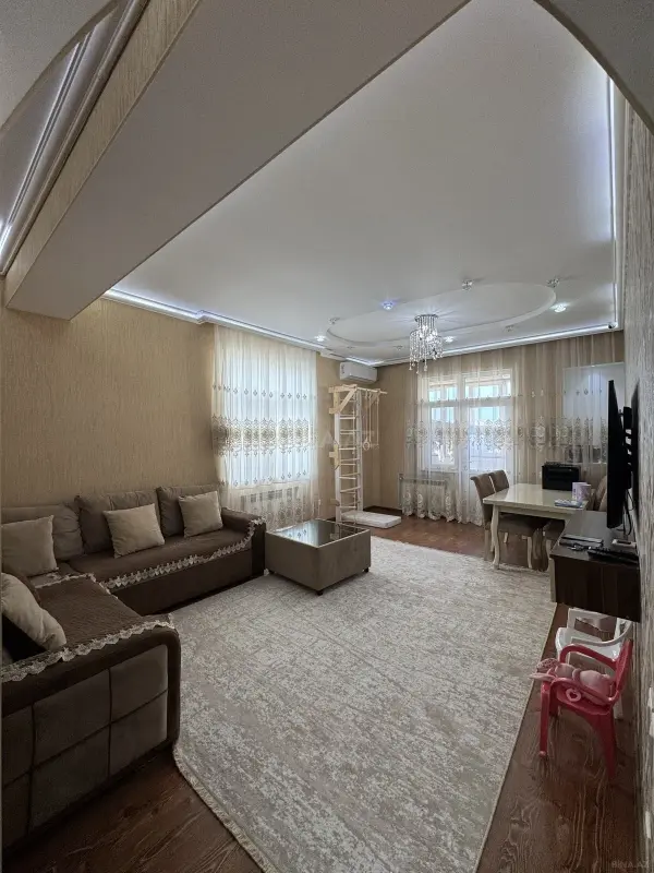 Satılır 2 otaqlı mənzil 72 m²