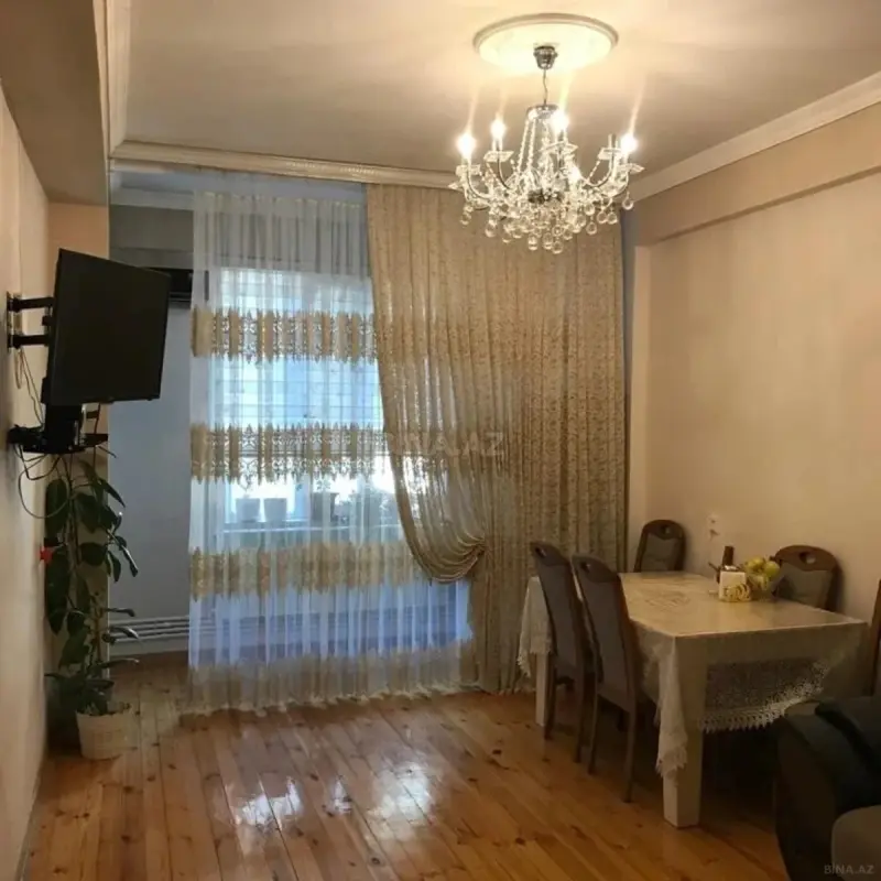Kirayə verilir 2 otaqlı mənzil 70 m²