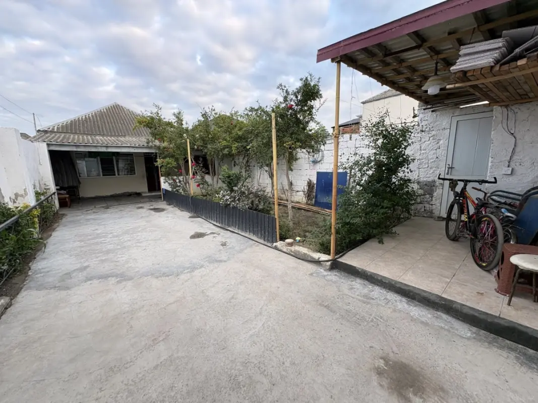 Satılır 4 otaqlı həyət evi 100 m²