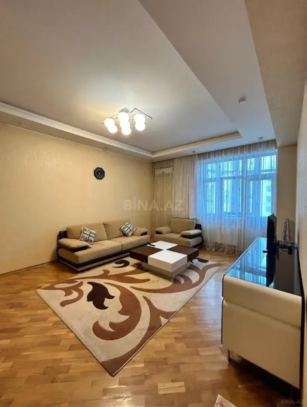 Kirayə verilir 3 otaqlı mənzil 110 m²