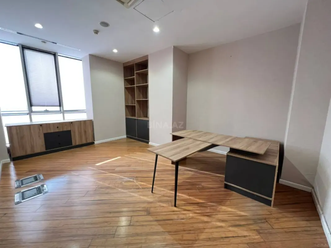 Kirayə verilir 1 otaqlı ofis 25 m²
