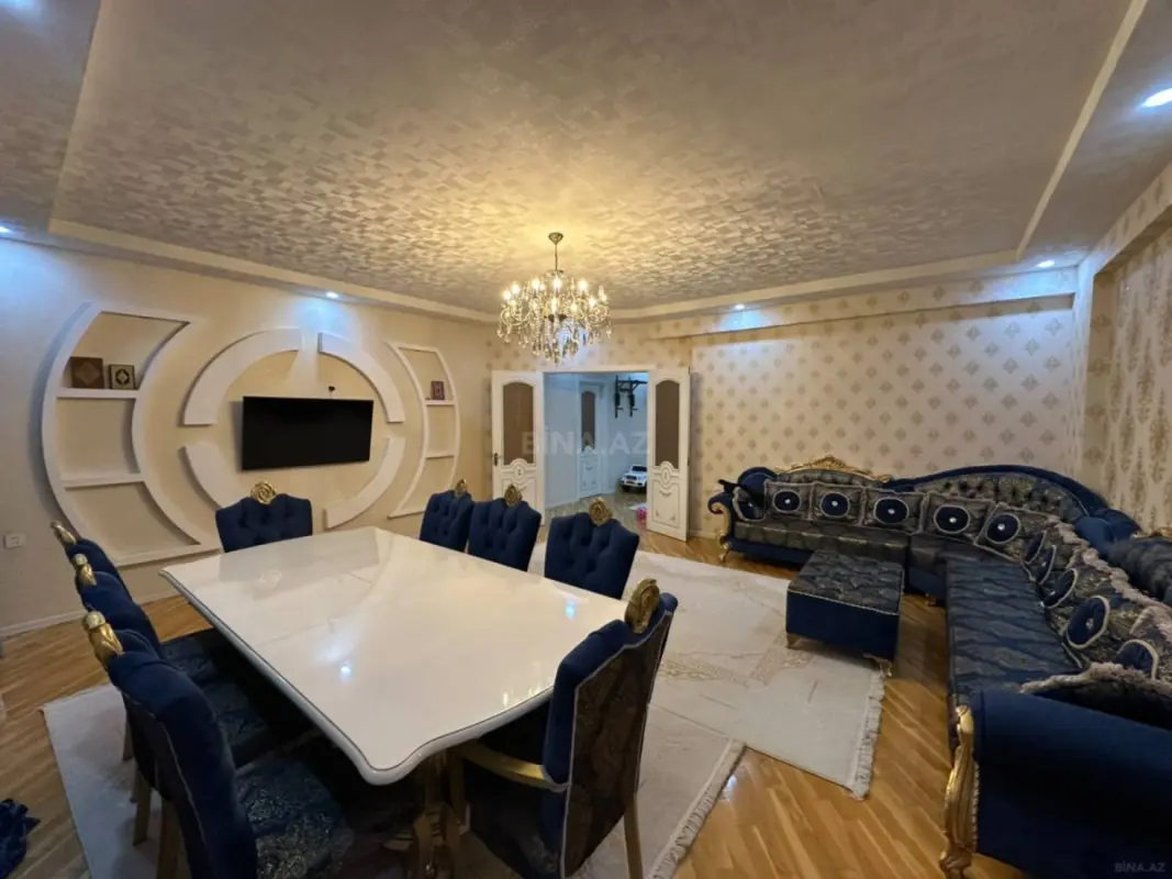 Satılır 4 otaqlı mənzil 150 m²