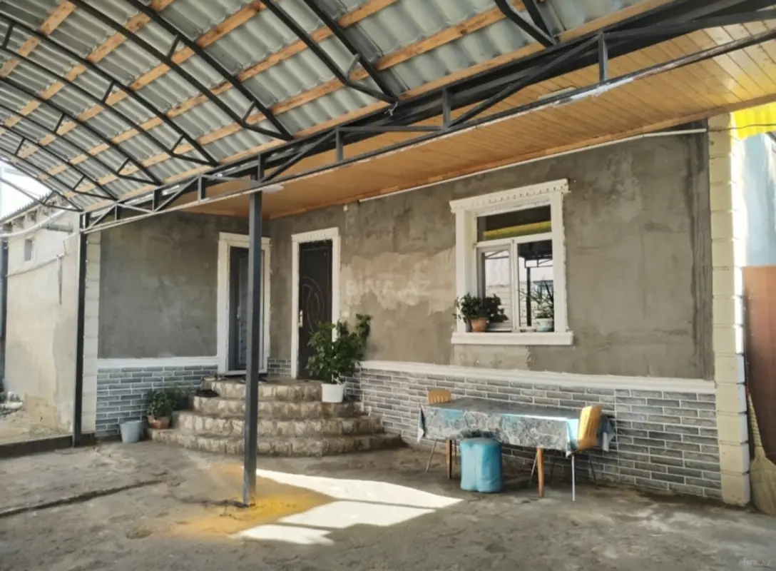 Satılır 4 otaqlı həyət evi 180 m²