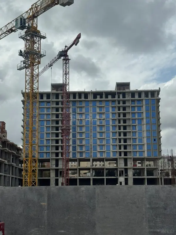 Satılır 2 otaqlı mənzil 61 m²