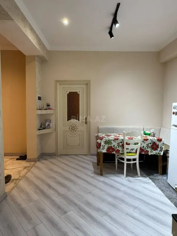 Satılır 2 otaqlı mənzil 63 m²