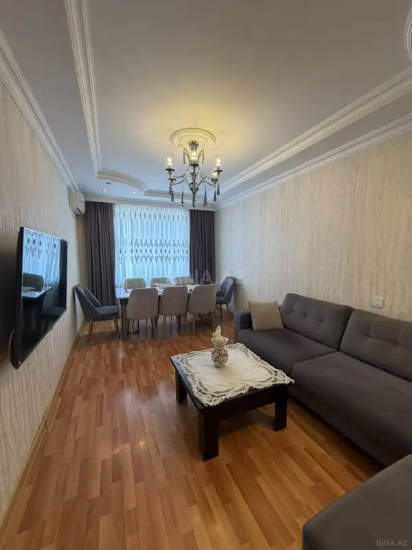 Satılır 5 otaqlı mənzil 120 m²