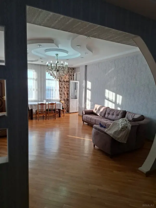 Kirayə verilir 3 otaqlı mənzil 112 m²