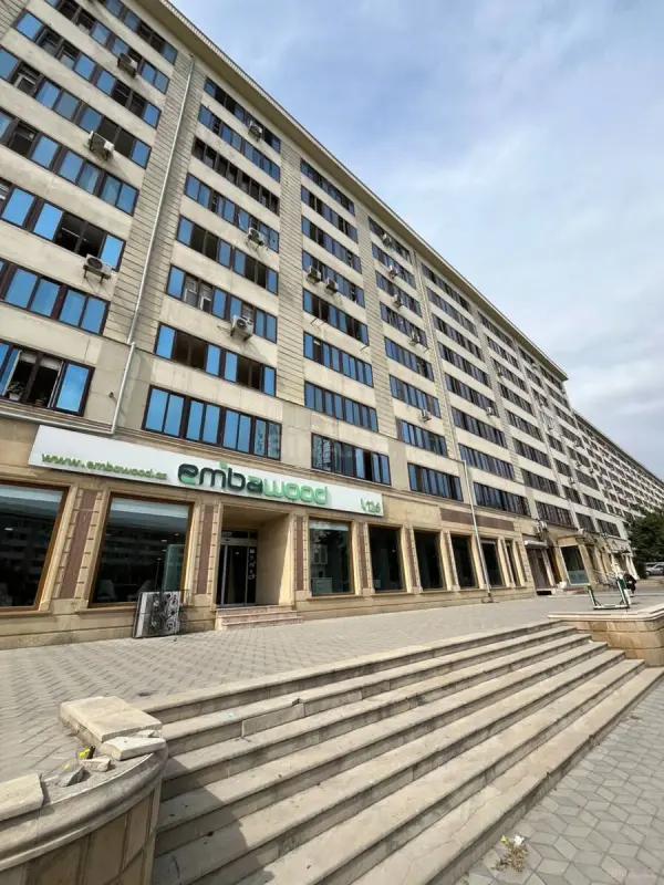 Satılır 4 otaqlı mənzil 115 m²