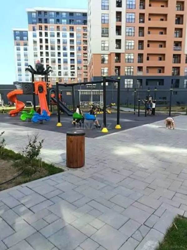 Satılır 1 otaqlı mənzil 65.5 m²