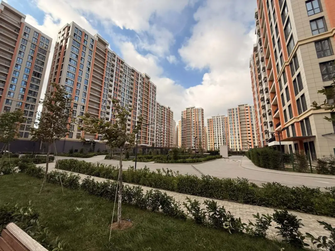Satılır 3 otaqlı mənzil 96 m²