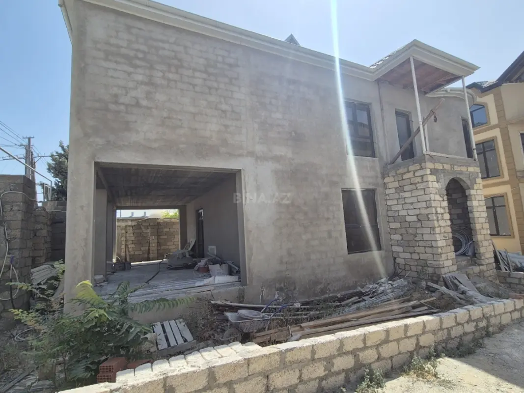 Kirayə verilir 7 otaqlı həyət evi 260 m²