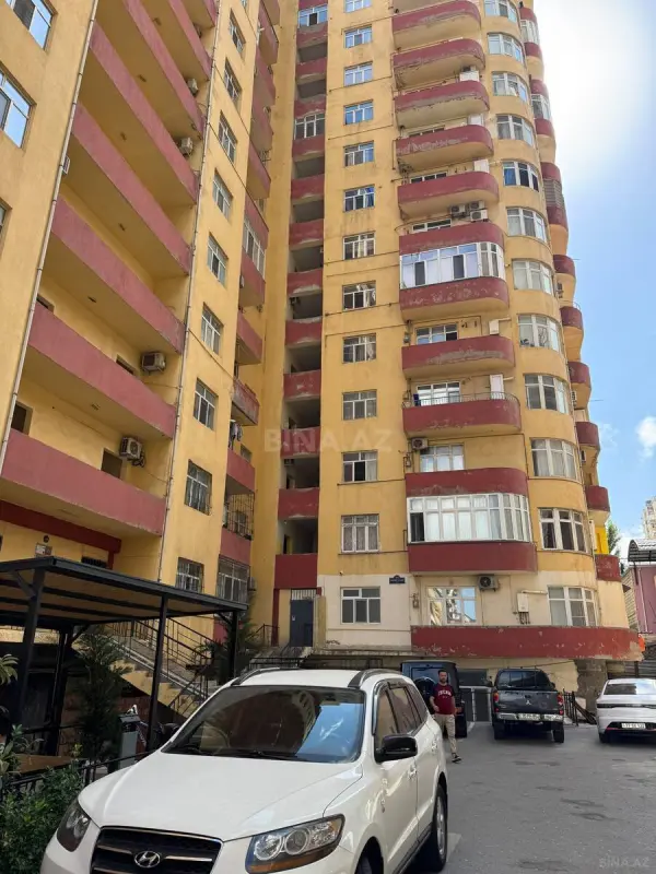 Satılır 2 otaqlı mənzil 63 m²