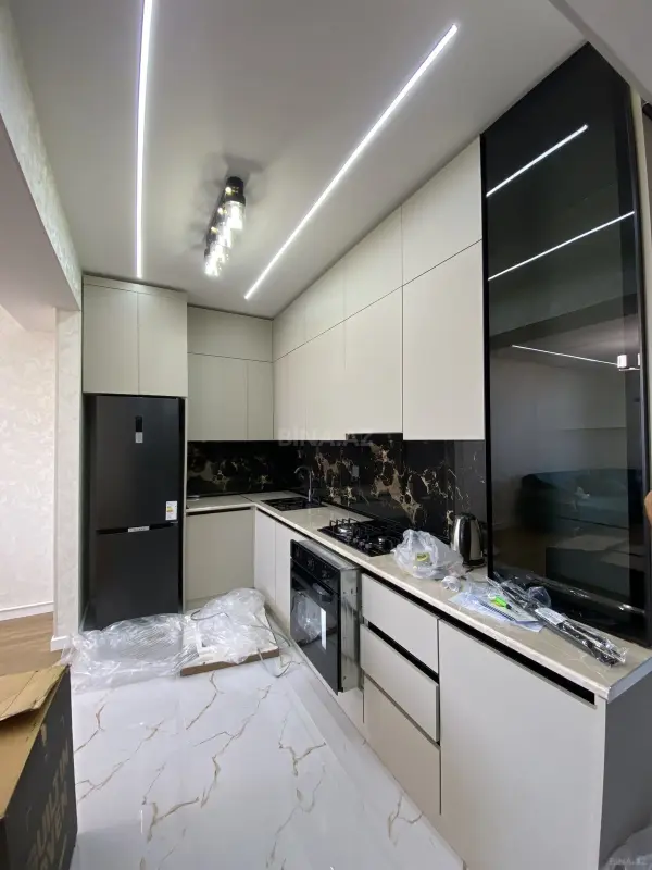 Kirayə verilir 2 otaqlı mənzil 80 m²
