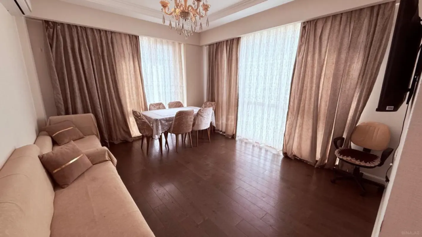 Satılır 3 otaqlı mənzil 84 m²