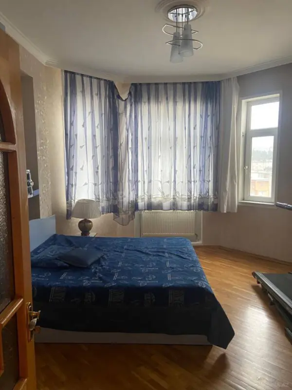 Satılır 3 otaqlı mənzil 107 m²