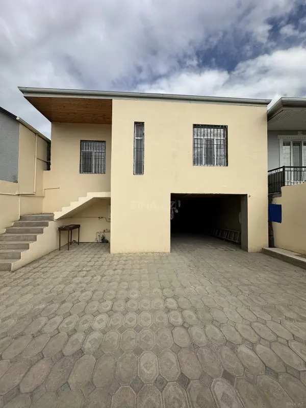 Satılır 7 otaqlı həyət evi 155 m²