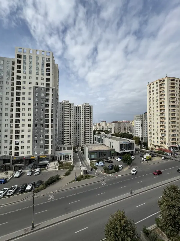 Satılır 3 otaqlı mənzil 85 m²