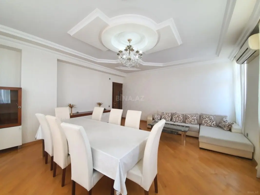 Satılır 4 otaqlı mənzil 170 m²