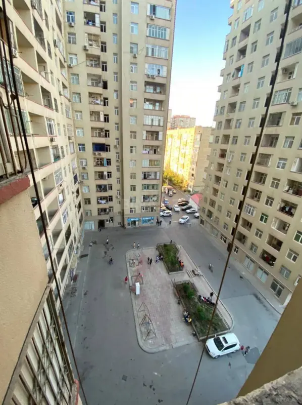 Satılır 2 otaqlı mənzil 73 m²