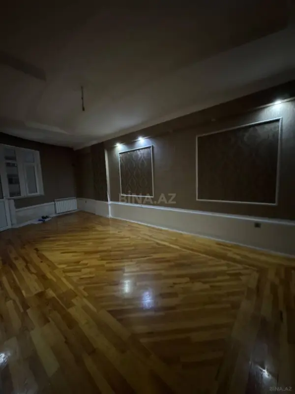 Satılır 3 otaqlı mənzil 123 m²