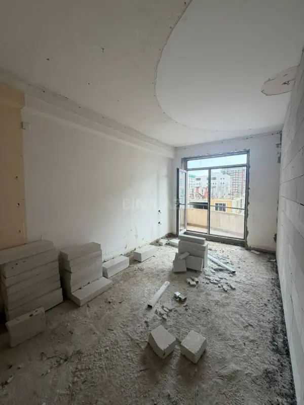 Satılır 2 otaqlı mənzil 70 m²