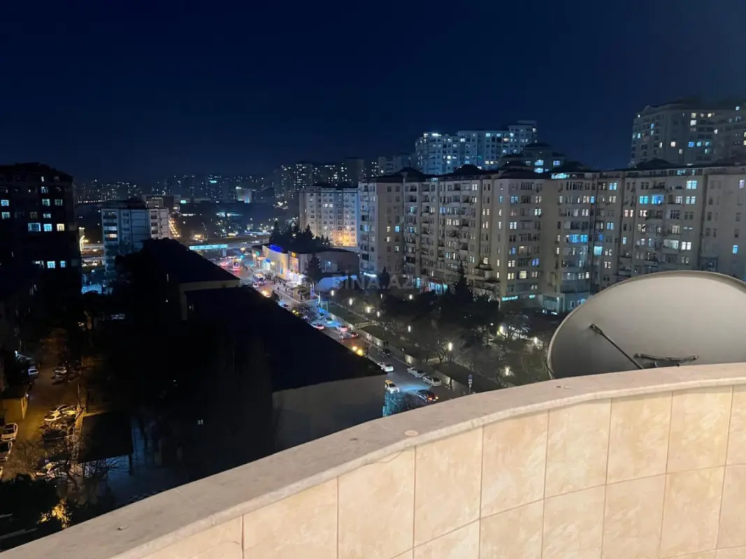Satılır 3 otaqlı mənzil 135 m²