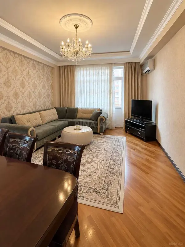 Kirayə verilir 3 otaqlı mənzil 125 m²