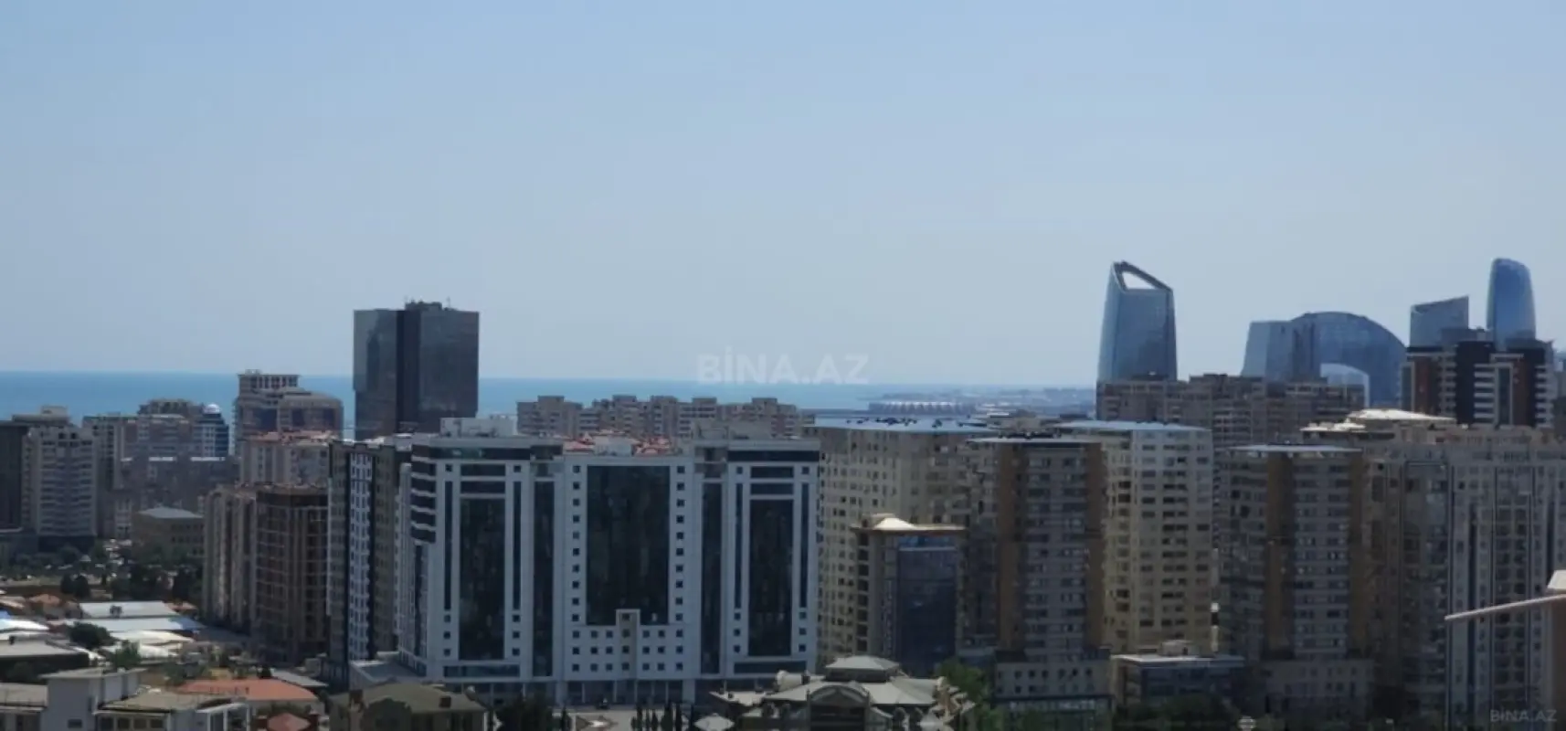Satılır 3 otaqlı mənzil 105 m²