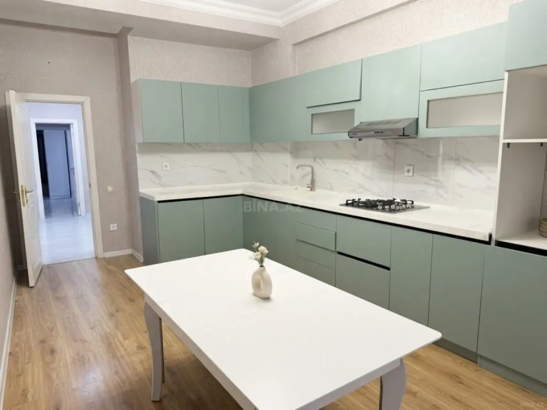 Kirayə verilir 3 otaqlı mənzil 102 m²