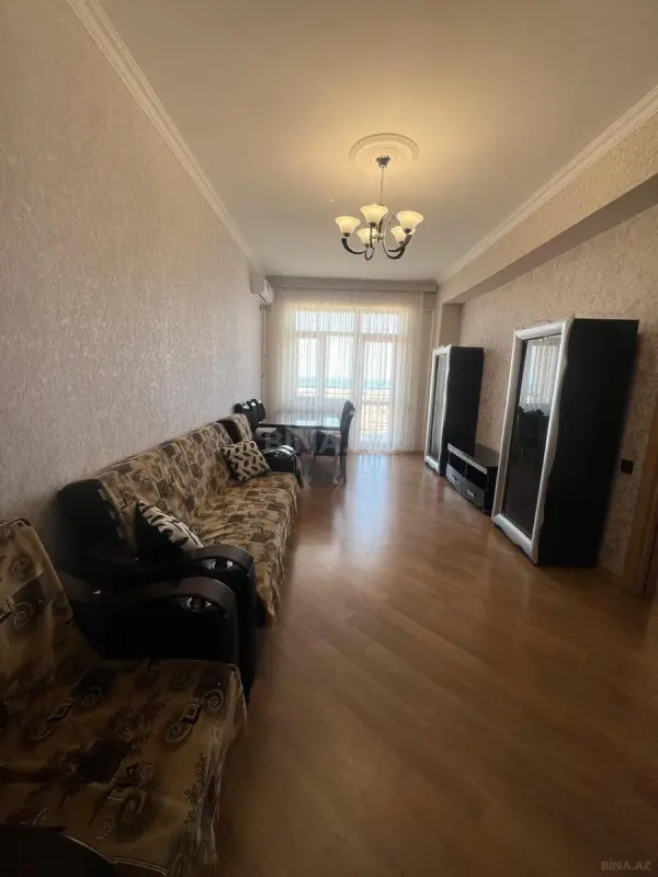 Kirayə verilir 2 otaqlı mənzil 90 m²