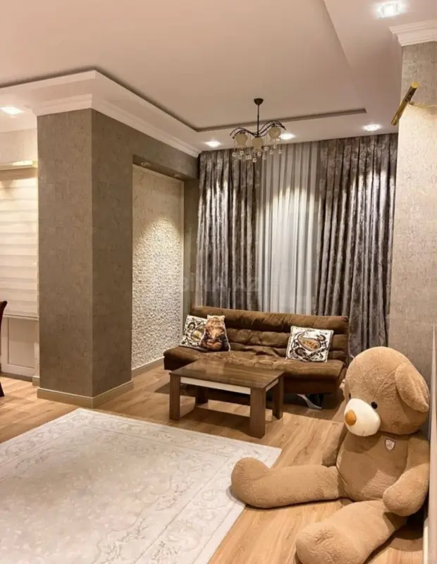 Kirayə verilir 2 otaqlı mənzil 90 m²