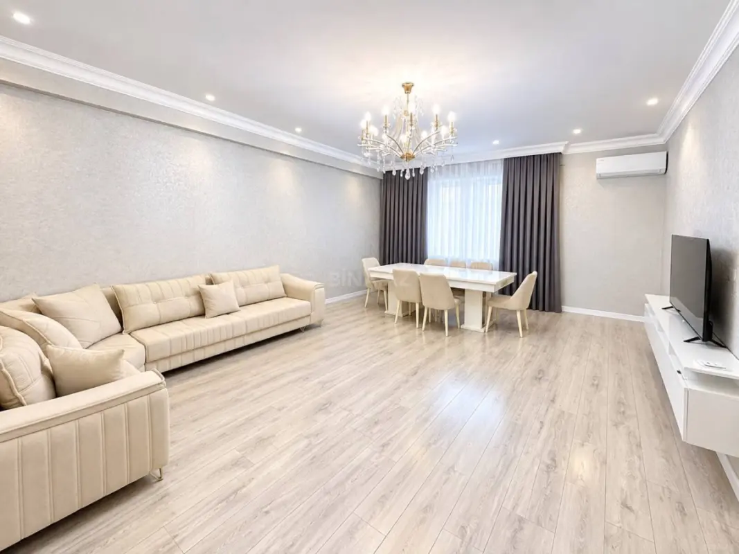 Kirayə verilir 3 otaqlı mənzil 150 m²