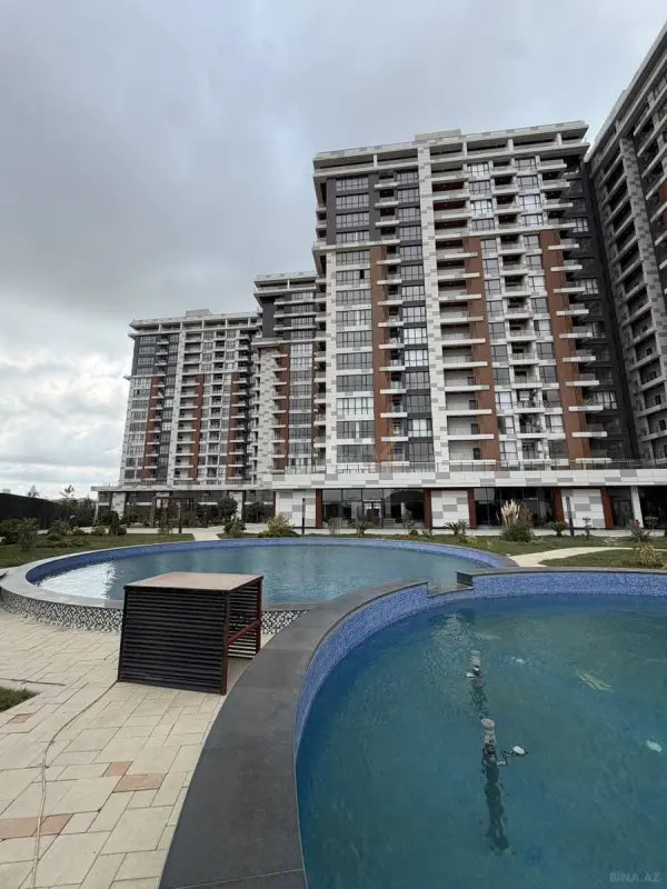 Satılır 3 otaqlı mənzil 126.7 m²