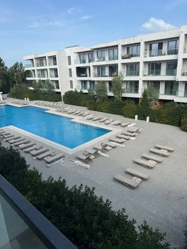 Satılır 1 otaqlı mənzil 57 m²