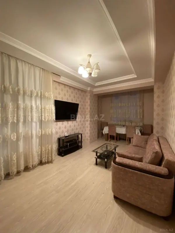 Kirayə verilir 2 otaqlı mənzil 75 m²