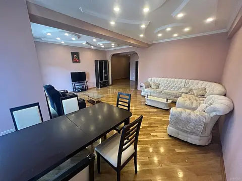 Kirayə verilir 3 otaqlı mənzil 140 m² — Bakı 3 otaq 140.00 m²