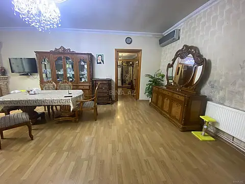 Satılır 5 otaqlı həyət evi 200 m² — Bakı 5 otaq 200.00 m²