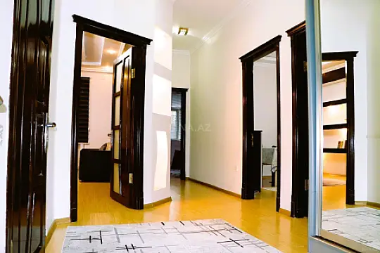 Satılır 3 otaqlı mənzil 105 m² — Bakı 3 otaq 105.00 m²