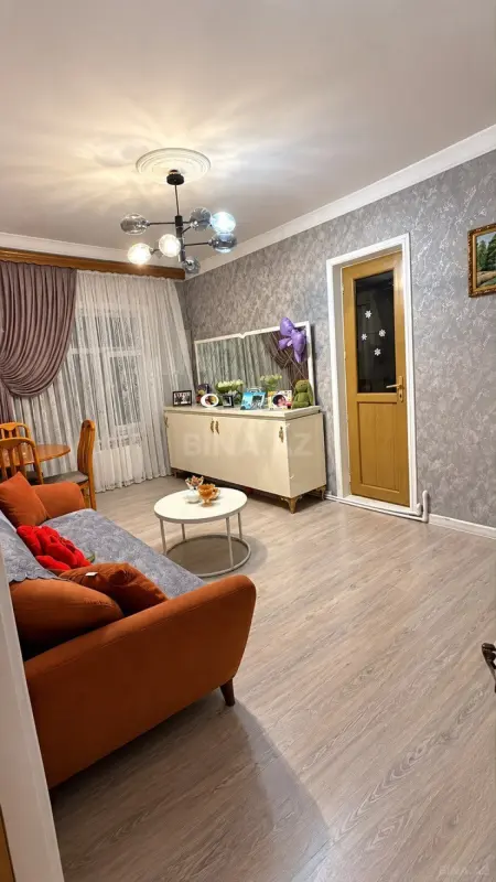 Satılır 2 otaqlı mənzil 70 m²
