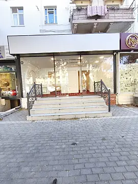 Kirayə verilir obyekt 100 m² — Bakı, Nərimanov 100.00 m²