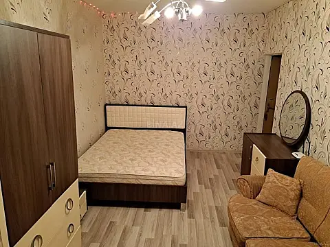 Kirayə verilir 1 otaqlı mənzil 40 m² — Bakı, Memar Əcəmi yanı 1 otaq 40.00 m²