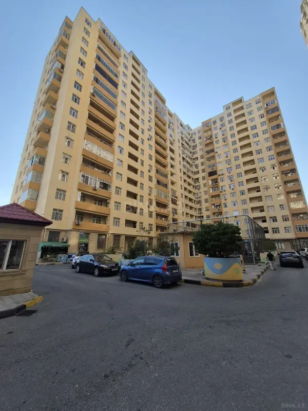 Satılır 3 otaqlı mənzil 112 m²