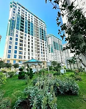Satılır 4 otaqlı mənzil 180 m² — Bakı 4 otaq 180.00 m²
