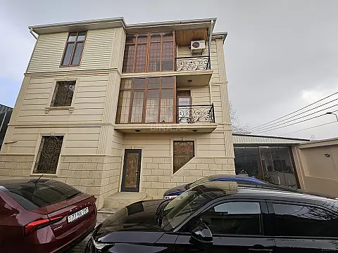 Satılır 8 otaqlı həyət evi 330 m² — Bakı, Badamdar 8 otaq 330.00 m²