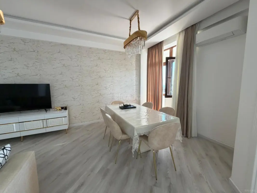 Satılır 2 otaqlı mənzil 66.2 m²