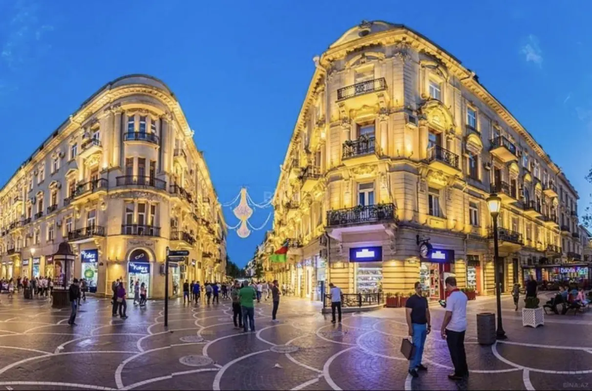 Satılır 4 otaqlı mənzil 125 m²